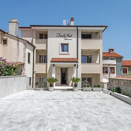 Fra&kat Πανσιόν 4*