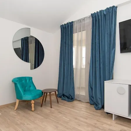 Fra&kat Gostinjska kuća Premantura